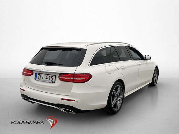 Mercedes-Benz E200 8 of 30