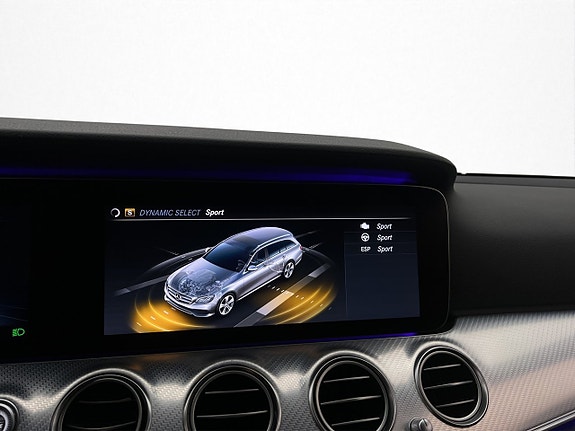 Mercedes-Benz E200 24 of 30