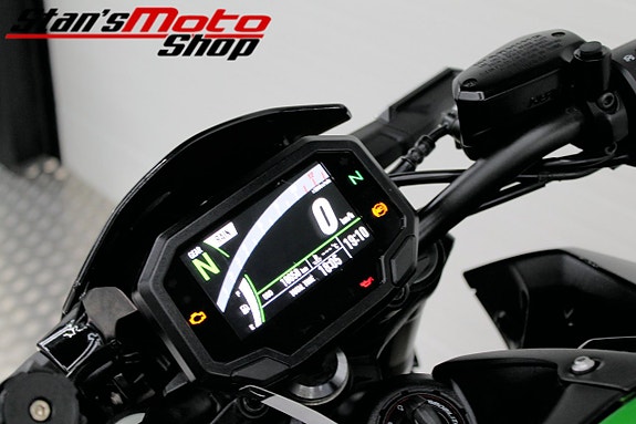 Kawasaki Z900 ABS Dominator 17 of 17