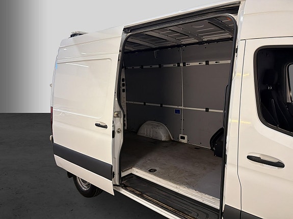 Mercedes-Benz Sprinter 316 18 of 24