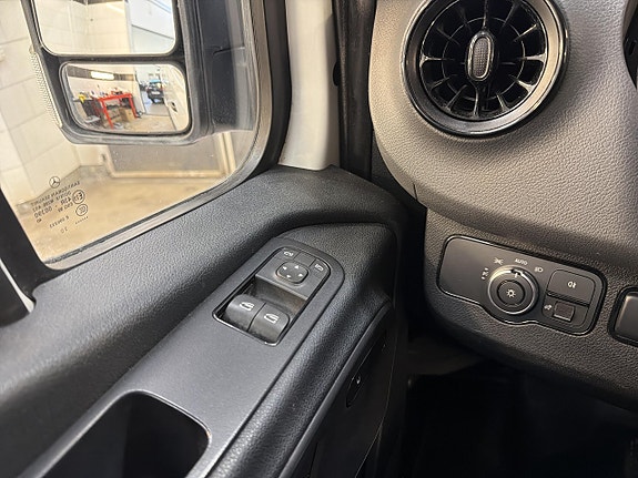 Mercedes-Benz Sprinter 316 23 of 24