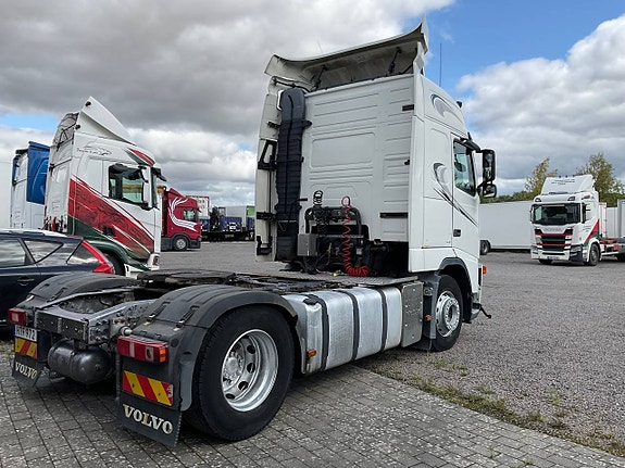 Volvo 440 4*2 3 of 7