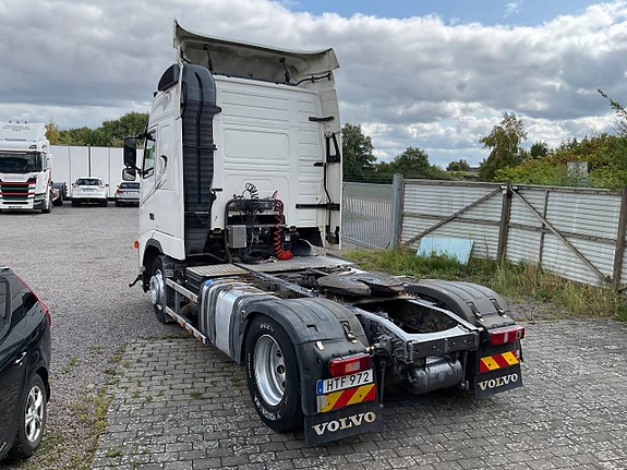 Volvo 440 4*2 4 of 7