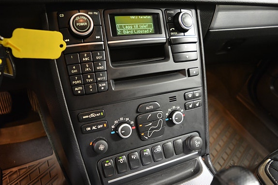 Volvo XC90 13 of 22