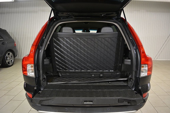 Volvo XC90 6 of 22