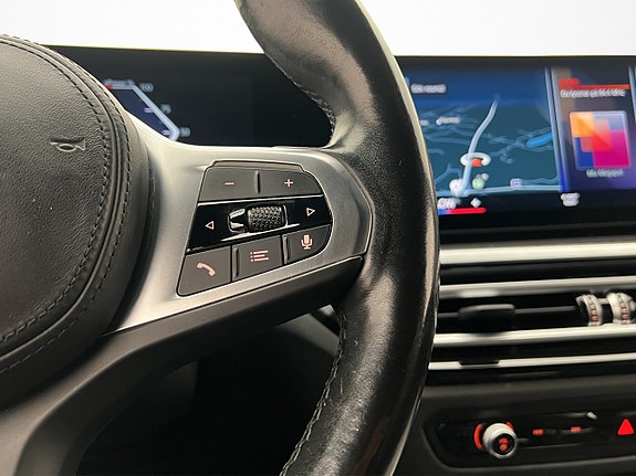 BMW i4 25 of 30