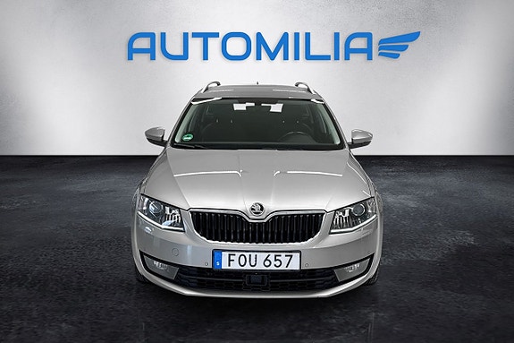 Skoda Octavia 2 of 20