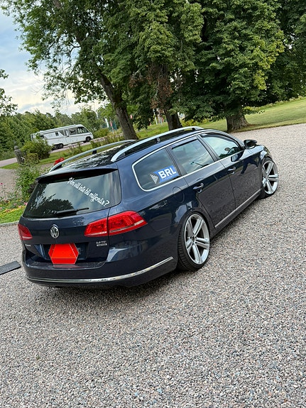 Volkswagen Passat 3 of 12