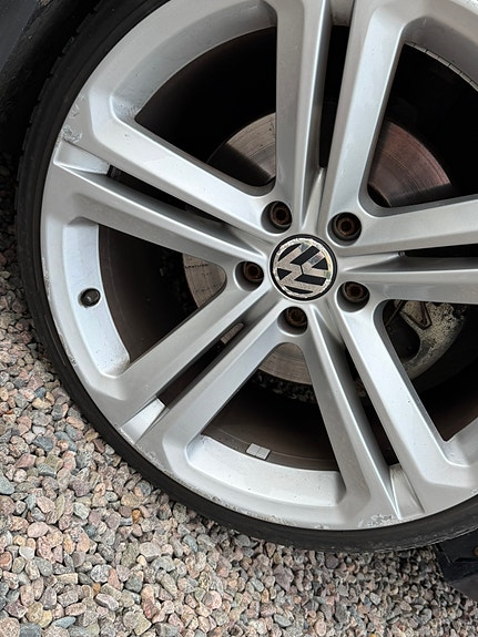 Volkswagen Passat 9 of 12