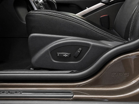 Volvo XC70 8 of 22