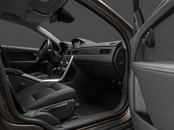 Volvo XC70 16 of 22