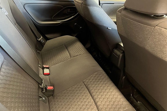 Toyota Yaris 9 of 21