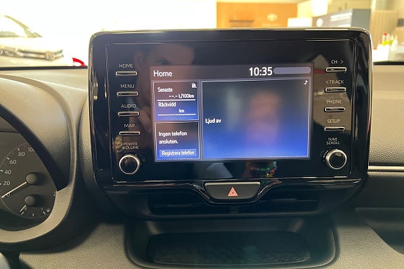 Toyota Yaris 15 of 21