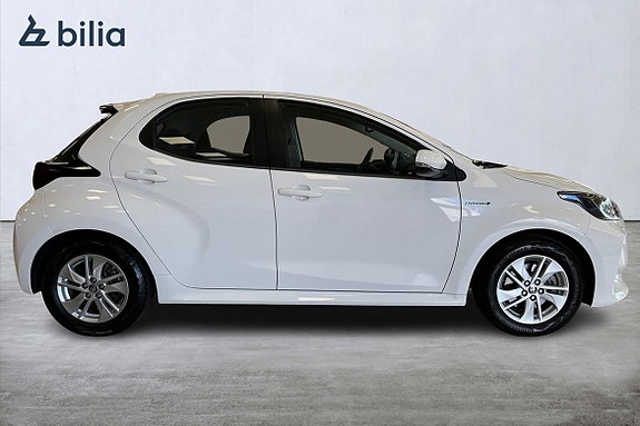 Toyota Yaris 18 of 21