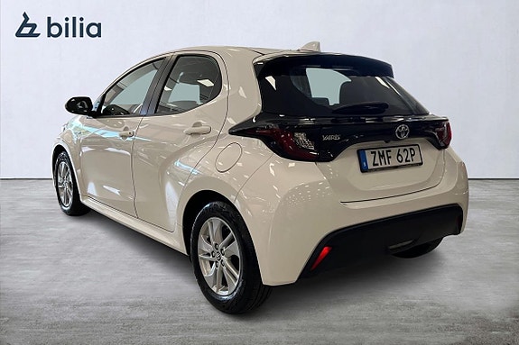 Toyota Yaris 2 of 21