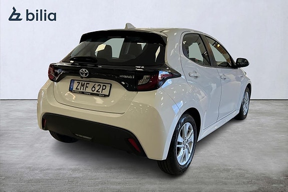 Toyota Yaris 19 of 21