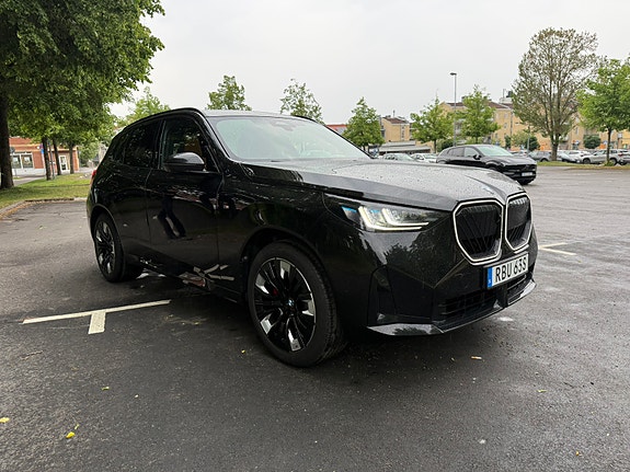 BMW X3 3 of 11