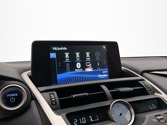 Lexus NX300h 17 of 30
