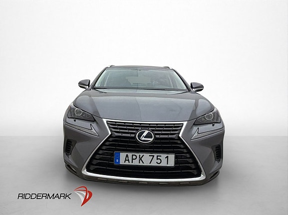 Lexus NX300h 2 of 30