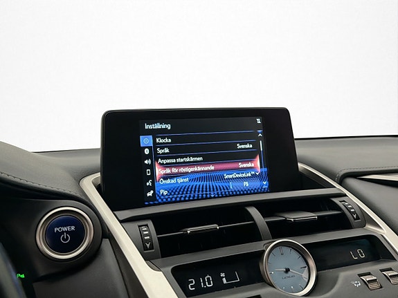 Lexus NX300h 19 of 30