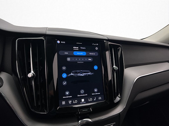 Volvo XC60 20 of 30