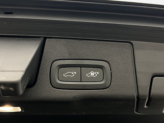 Volvo XC60 30 of 30