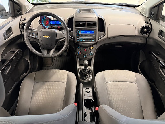 Chevrolet Aveo 7 of 11