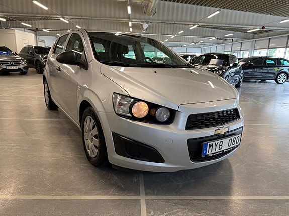 Chevrolet Aveo 2 of 11