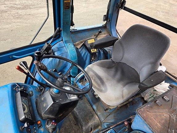Ford 5610 9 of 10