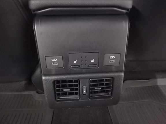 Subaru Solterra 7 of 22