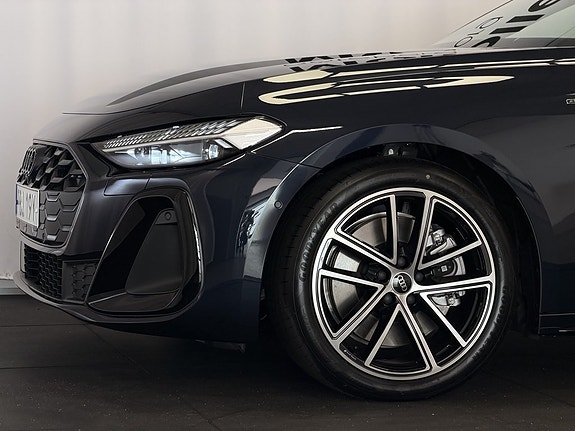 Audi A5 6 of 17