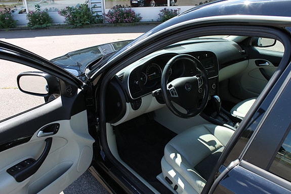 Saab 9-3 5 of 10