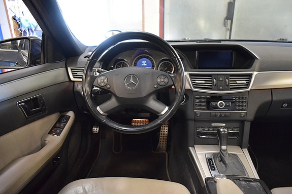 Mercedes-Benz E250 6 of 16