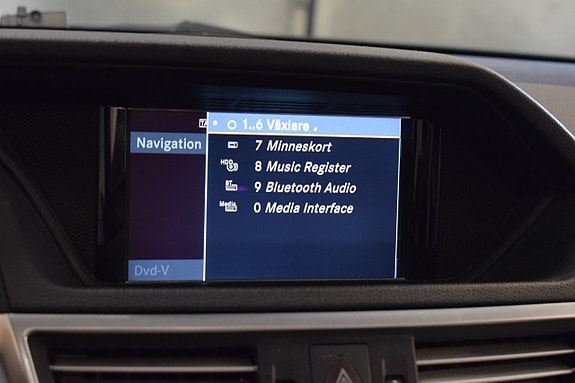 Mercedes-Benz E250 11 of 16