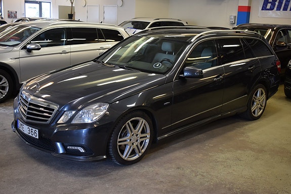 Mercedes-Benz E250 3 of 16