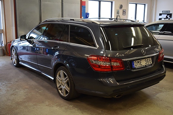 Mercedes-Benz E250 4 of 16