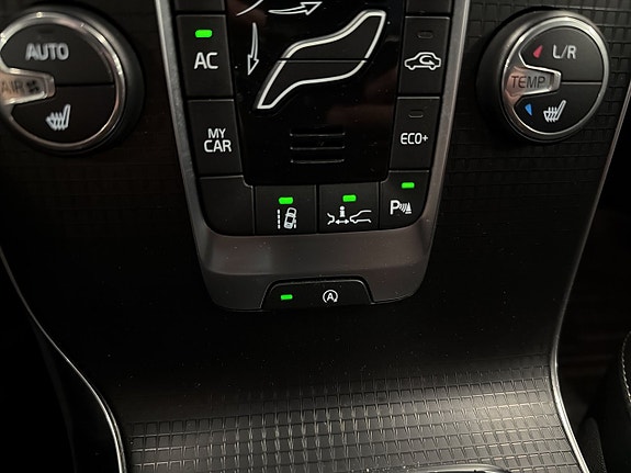 Volvo V40 20 of 22