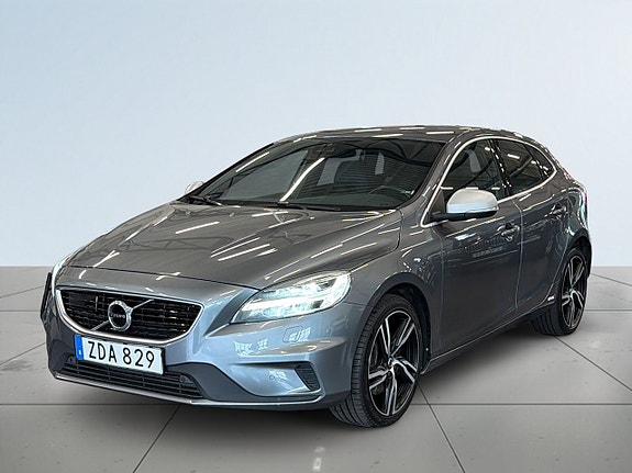 Volvo V40 16 of 22