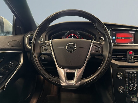 Volvo V40 9 of 22