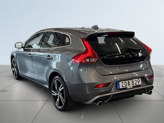 Volvo V40 5 of 22