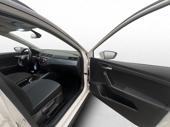 Seat Arona 19 of 26