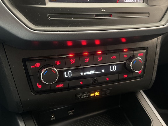Seat Arona 17 of 26
