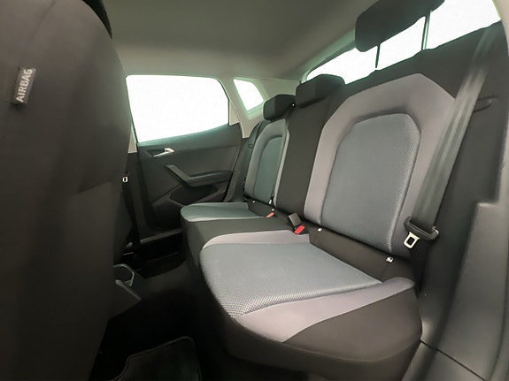 Seat Arona 21 of 26