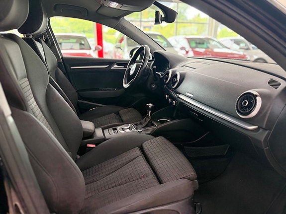 Audi A3 9 of 17