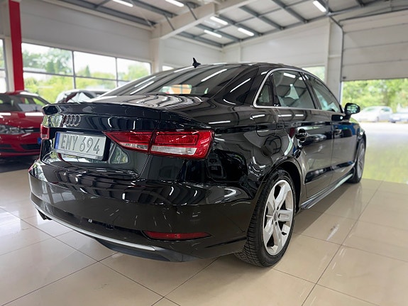 Audi A3 4 of 17