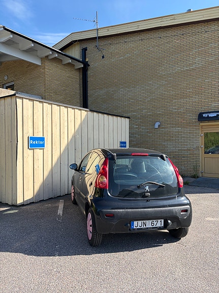 Peugeot 107 2 of 4
