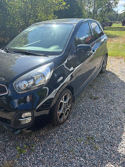 Kia Picanto 3 of 5