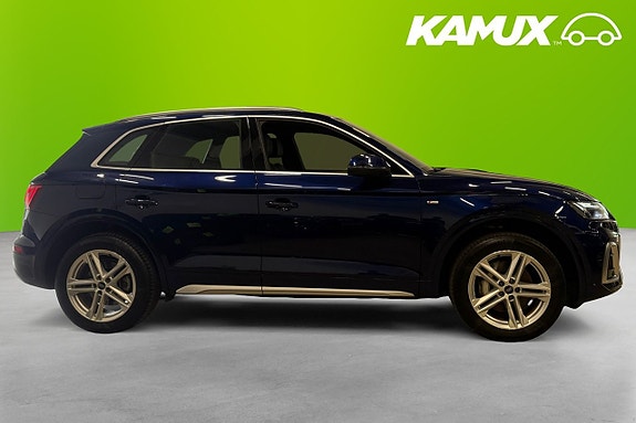 Audi Q5 2 of 22
