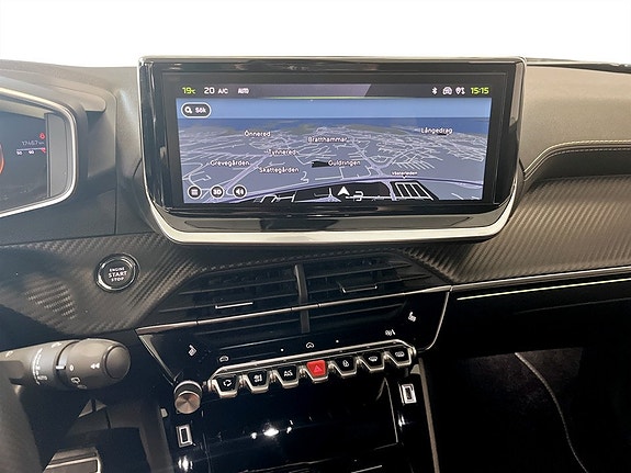 Peugeot 2008 10 of 18