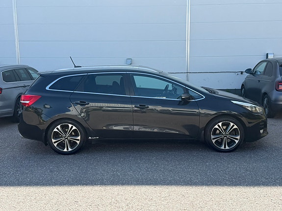 Kia Ceed 2 of 12